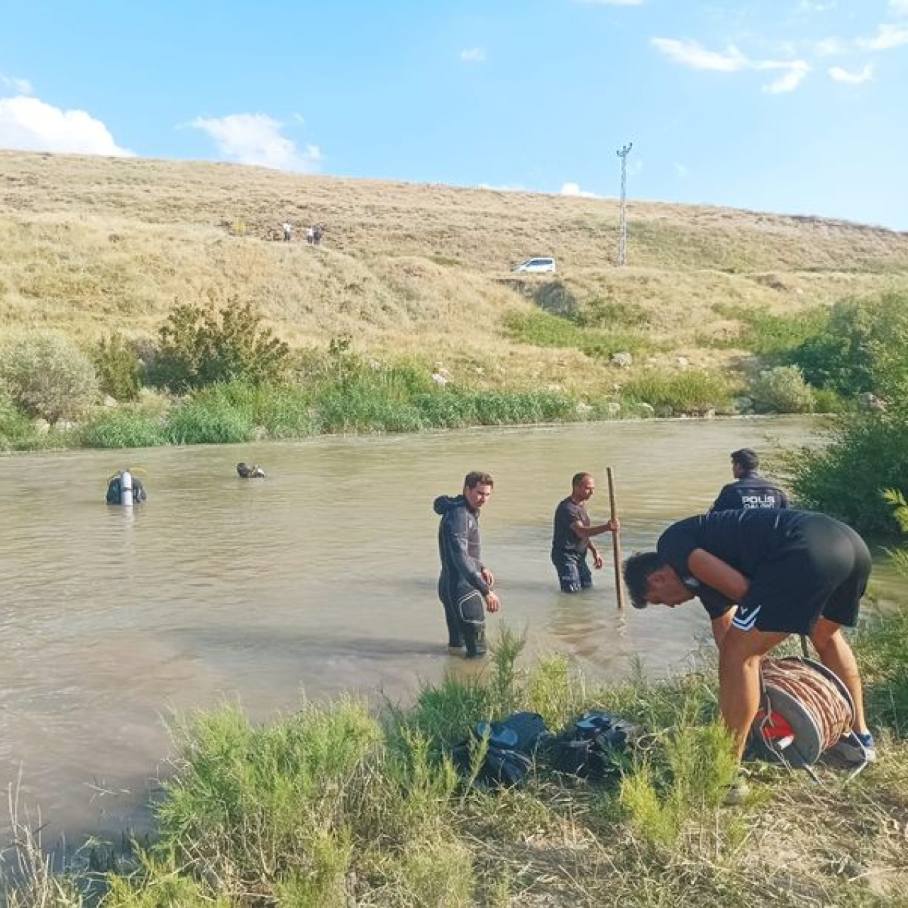 Bulanık’ta Acı Bir Veda: Çocuklar Kocasu’nun Kucağında