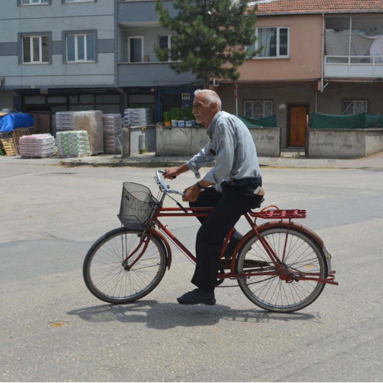 38 yıllık muhtarın sağlık sırrı: Bisiklet