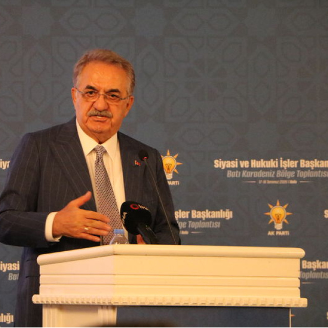 "Yeni anayasayı referanduma sunacağız"