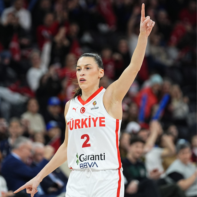 Sevgi Uzun, Galatasaray'da!