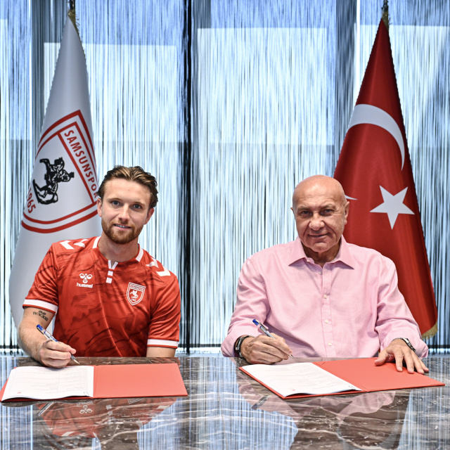 Samsunspor'a İskoç orta saha!