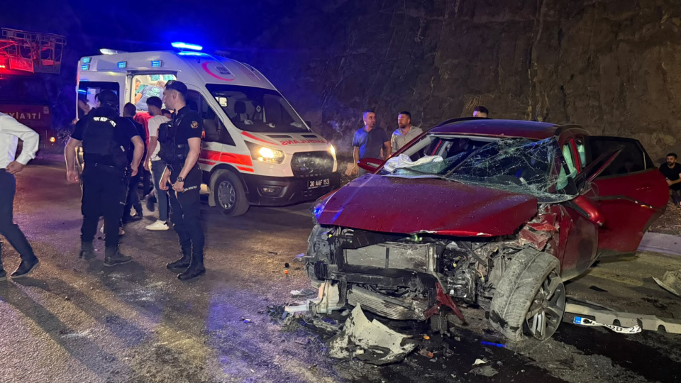 Hakkari'de kaza: 2'si ağır 7 yaralı