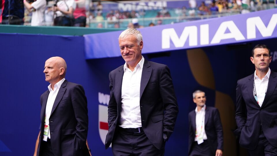 Fransa'da Deschamps veda etti