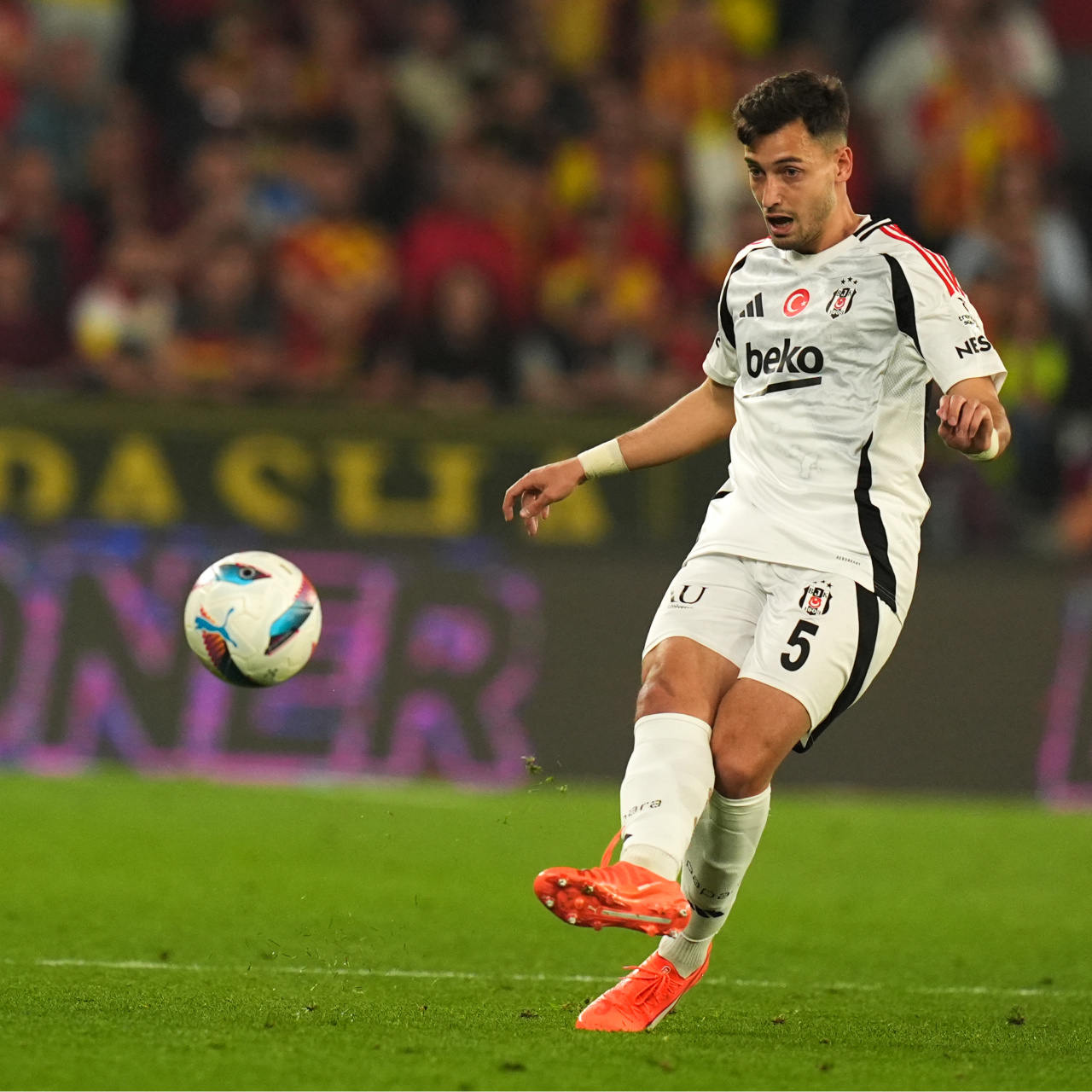 Beşiktaş'ta ayrılık açıklandı!