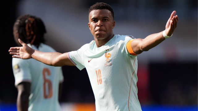 Altın ayakkabı Mbappe'nin!