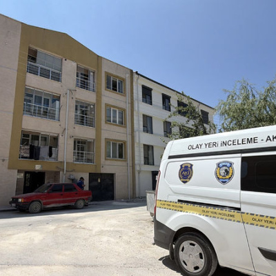 Küçük kız 3'üncü kattan düşerek öldü