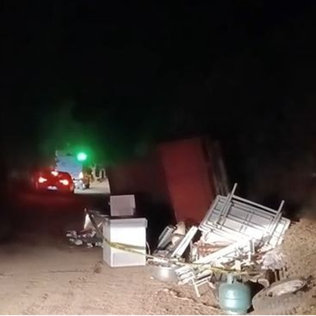 Sakarya'da kamyonet devrildi: 1 ölü, 1 yaralı