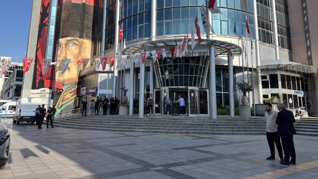 İzmit Belediye Başkanı Fatma Kaplan Hürriyet gözaltında