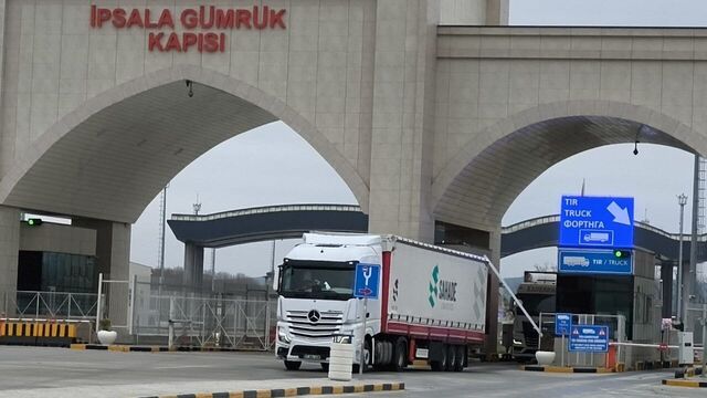 20 gümrük memuru gözaltına alındı