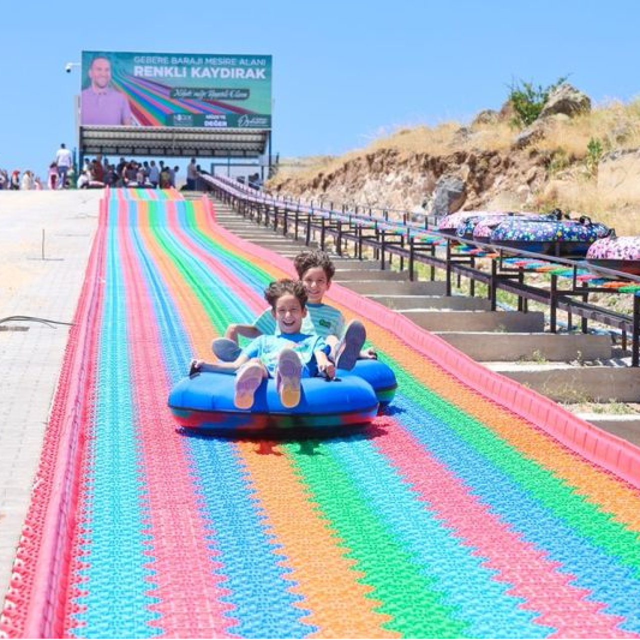 Niğde'de 280 metrelik renkli kaydırak
