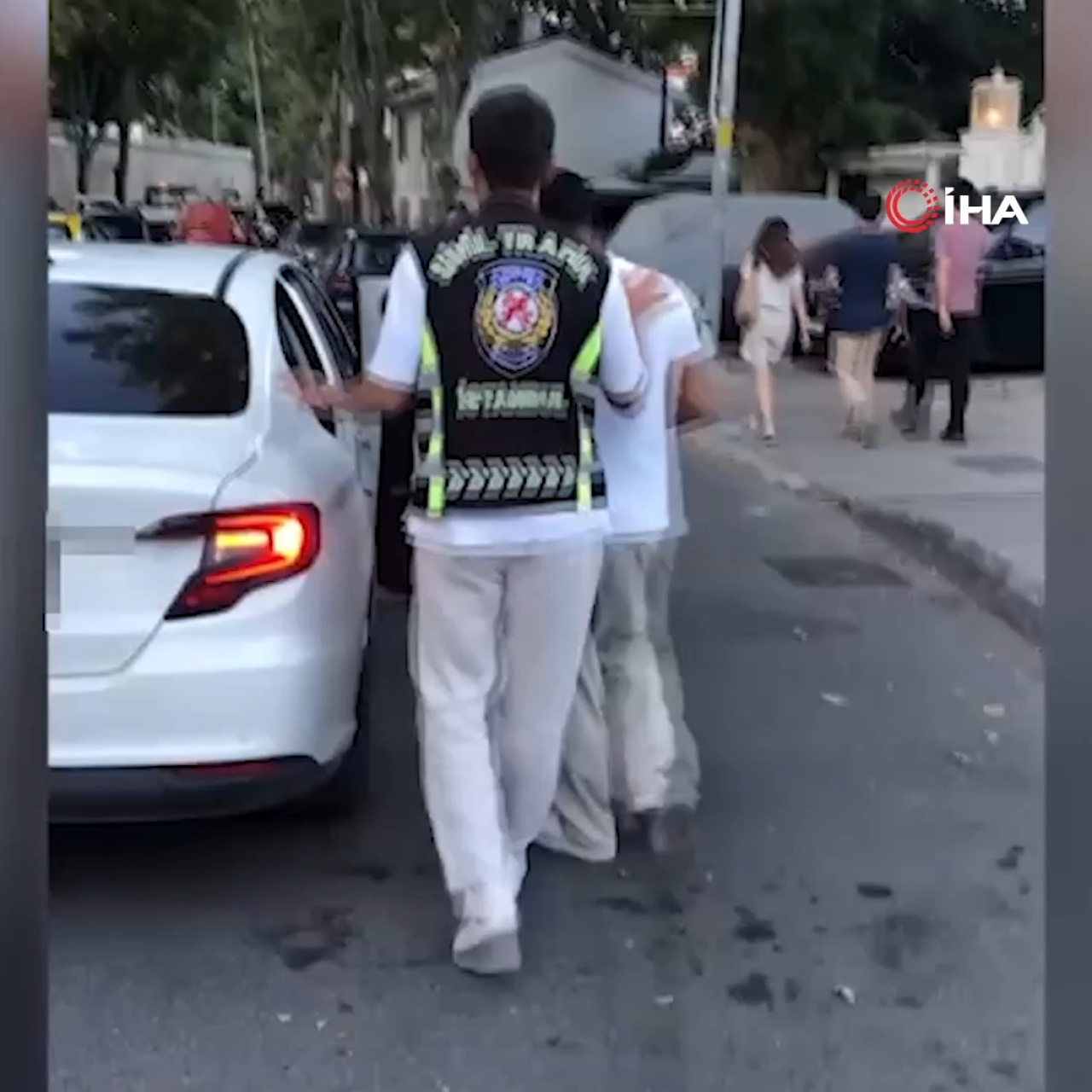 Sarıyer'de değnekçilere operasyon