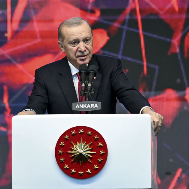 Kral Charles'ın cami ziyaretine dair mesaj
