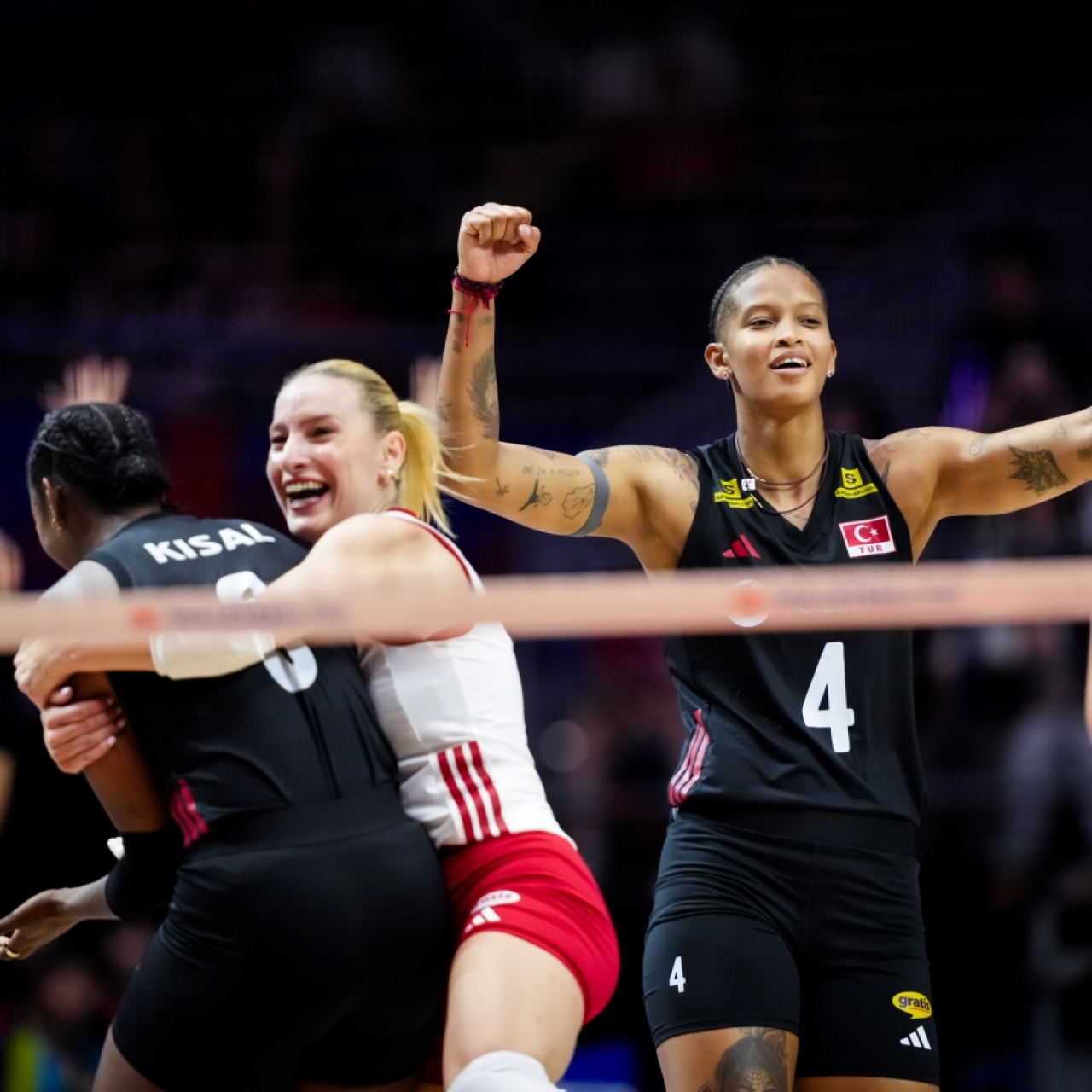 Sultanlar'ın hedefi yarı final!
