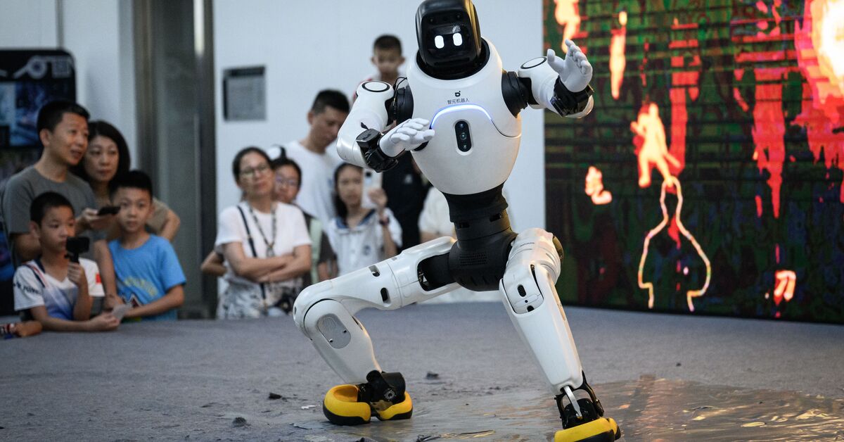 Yapay Zeka Robot Sergisi Guangzhou'da Açıldı