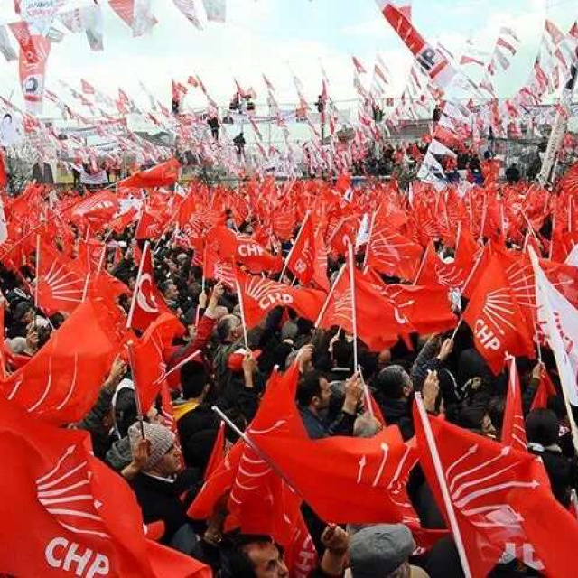 CHP'den ilk istifa geldi