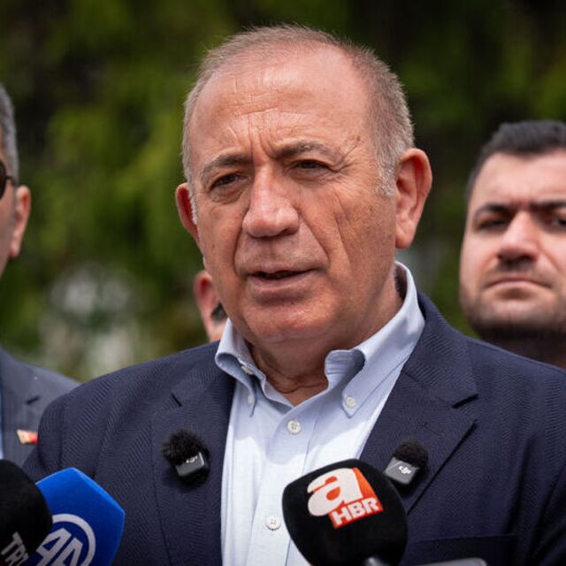 7 ilçe başkanı görevden alındı