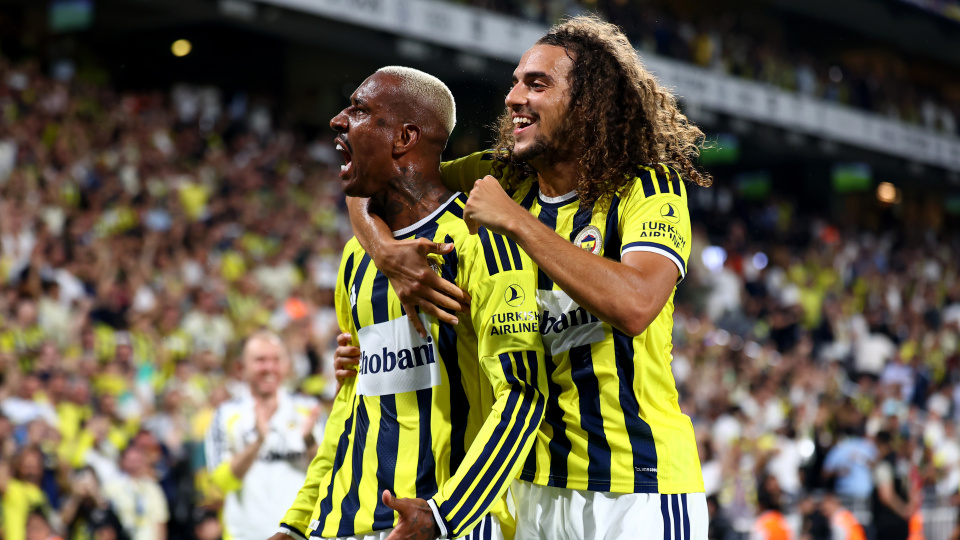 Fenerbahçe avantajı kaptı!