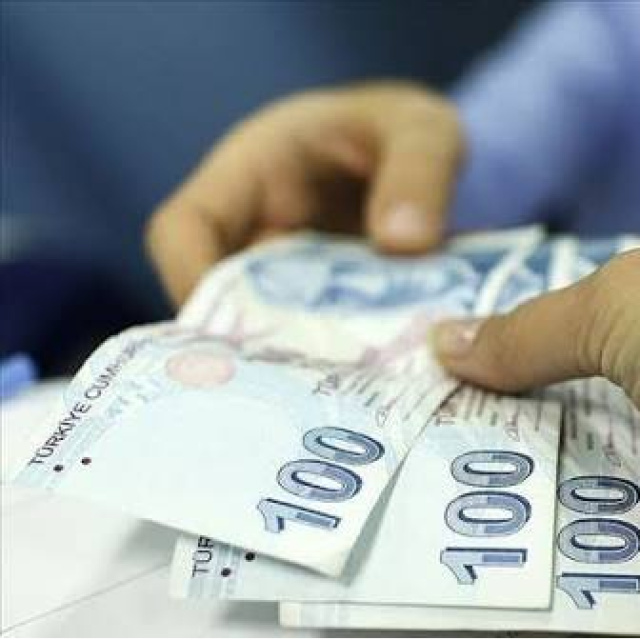 En düşük emekli aylığı teklifi Meclis'te