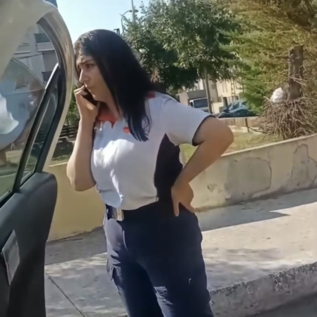 Iraklı kadın doktorla taksici arasında taksimetre kavgası!