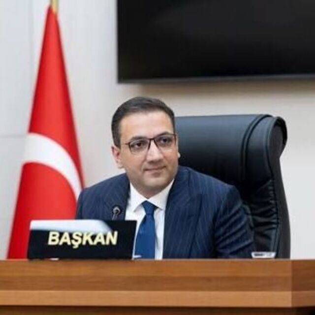 Balçova Belediye Başkanı Onur Yiğit'in ev hapsi kaldırıldı