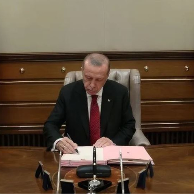 8 üniversiteye yeni rektör