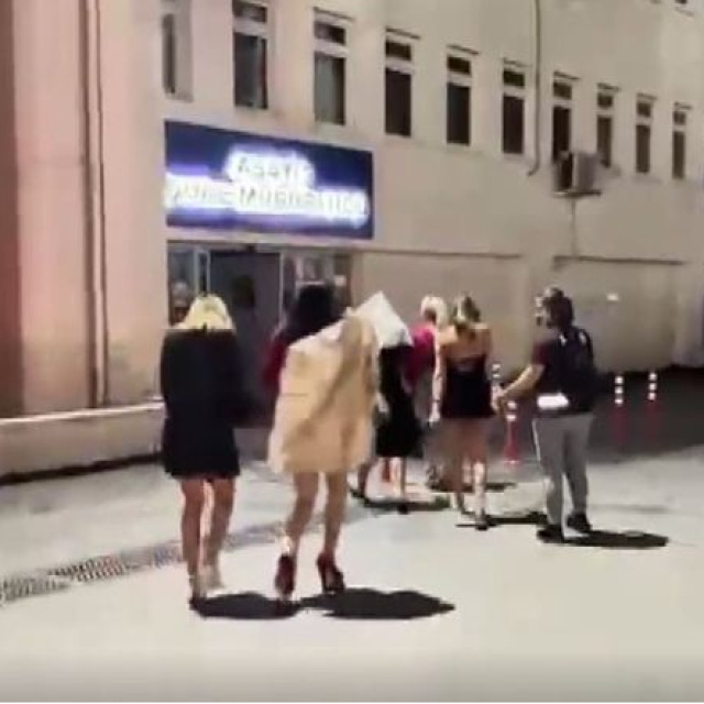 Masaj salonuna operasyon: 10 gözaltı!