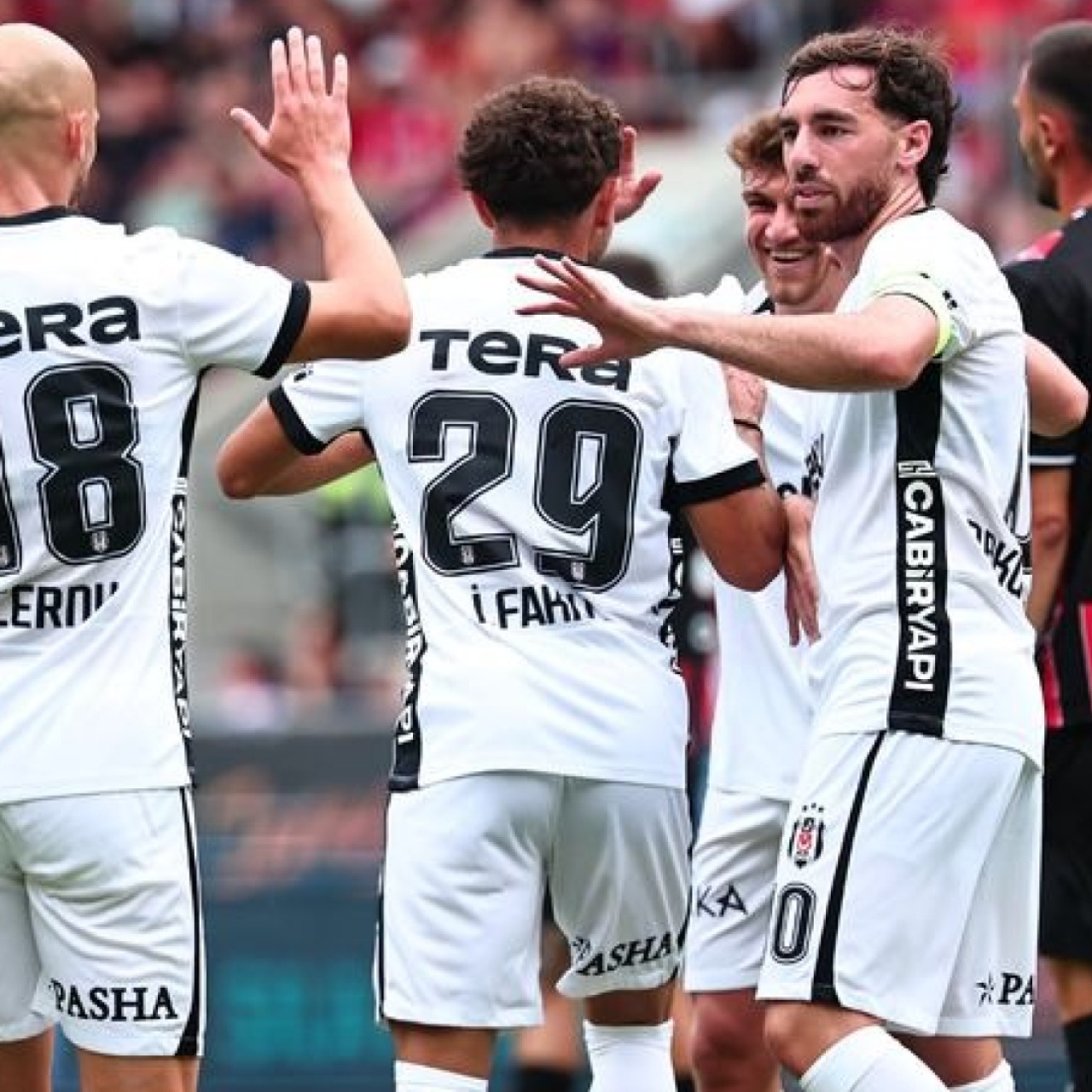 Beşiktaş - Midtjylland maçı hangi kanalda?