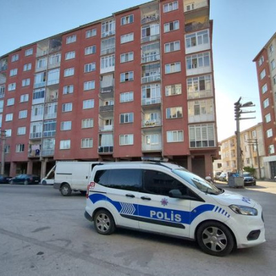 Eşi tatile gitti yatağında ölü bulundu