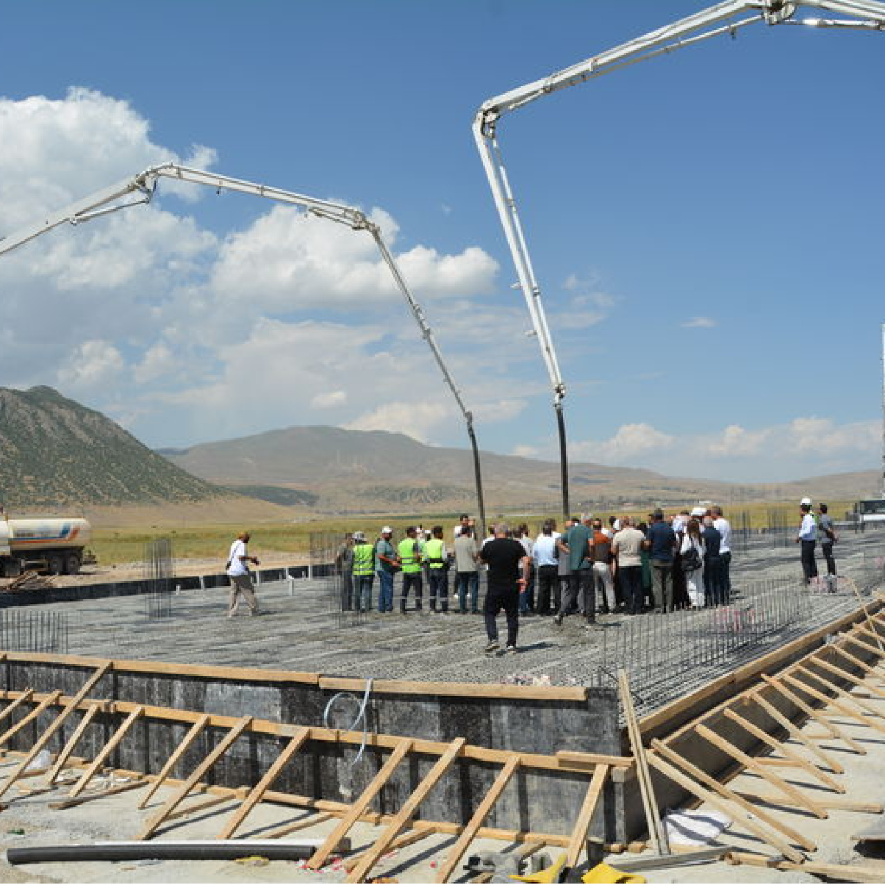 Tatvan'da yeni otogarın temeli atıldı