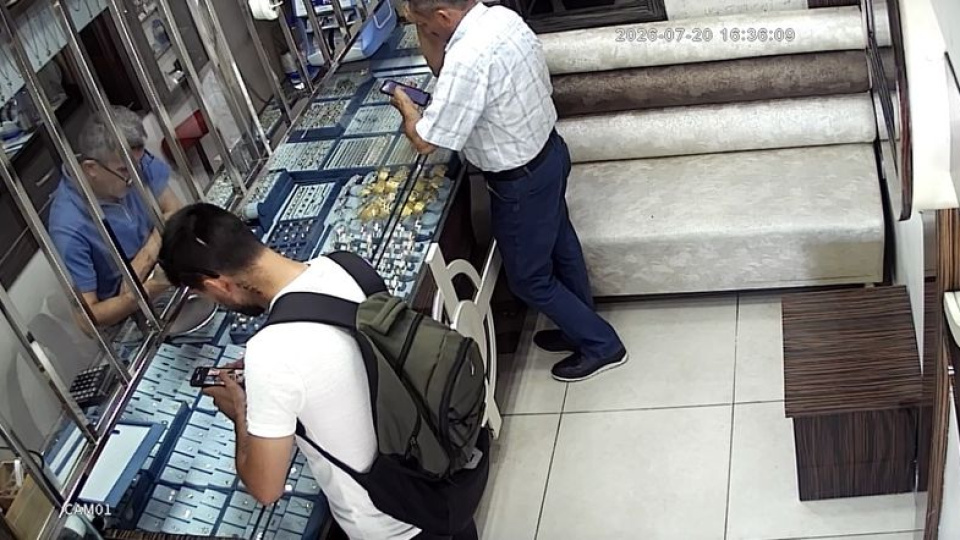 Kurye, altınlarla kayboldu