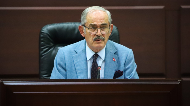 Yılmaz Büyükerşen, CHP'den istifa etti