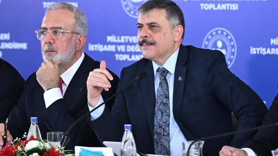 Bakan Çiftçi: Ahbap-çavuş rezaleti