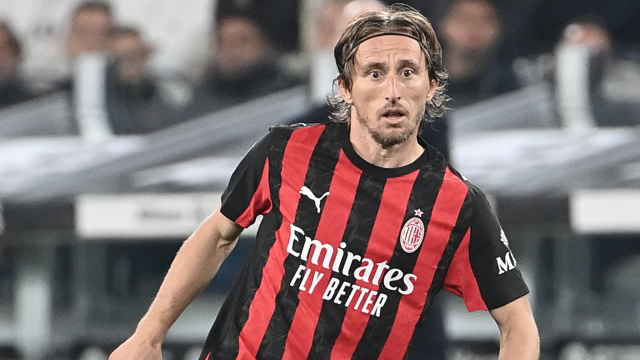 Modric, 1 yıl daha Milan'da!