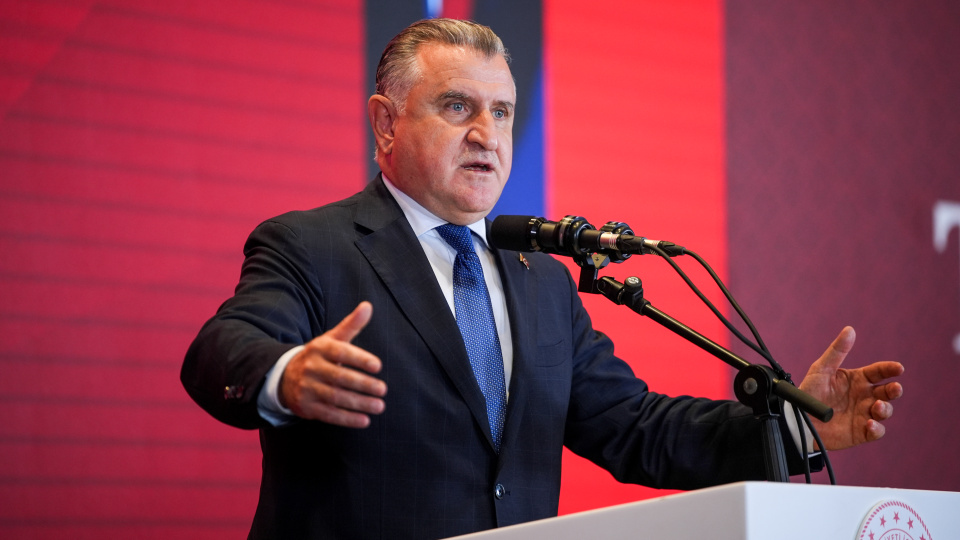 "Sporun birleştirici gücünü kullanmak zorundayız"