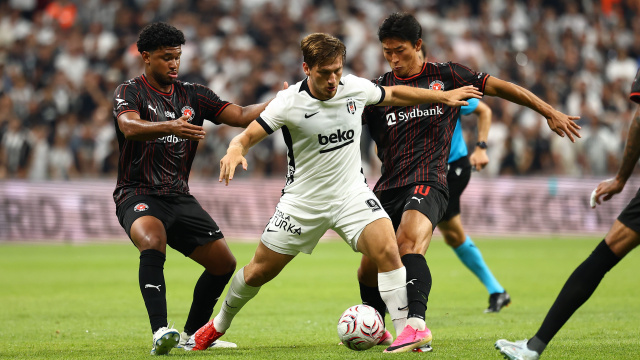 Semih, 357 gün sonra Beşiktaş forması giydi!