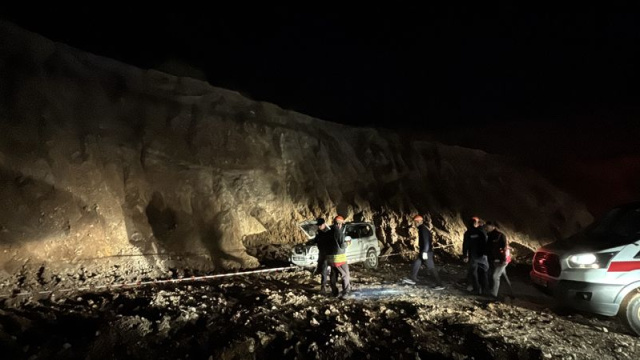Cip uçurumdan düştü, 2 sevgili hayatını kaybetti