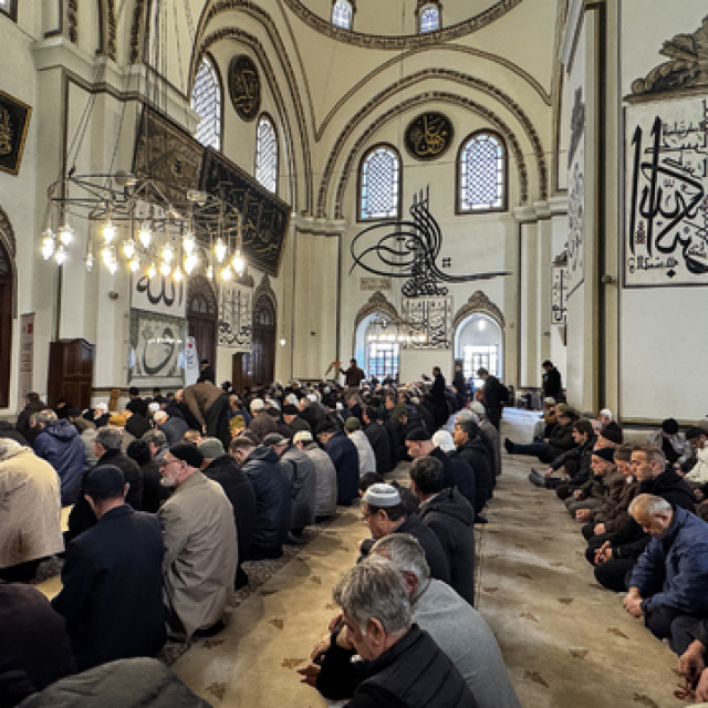 Cuma namazı nasıl kılınır?