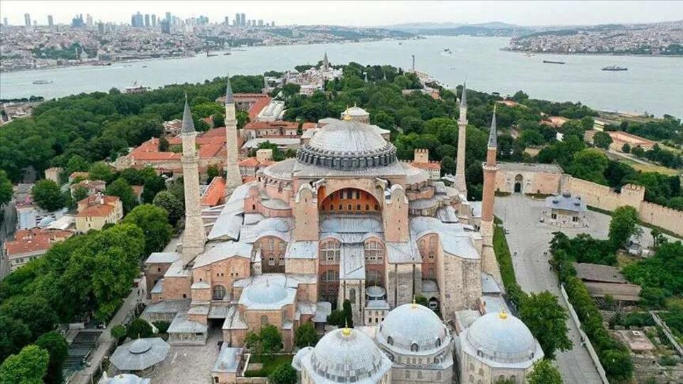 Siyasilerden Ayasofya mesajları