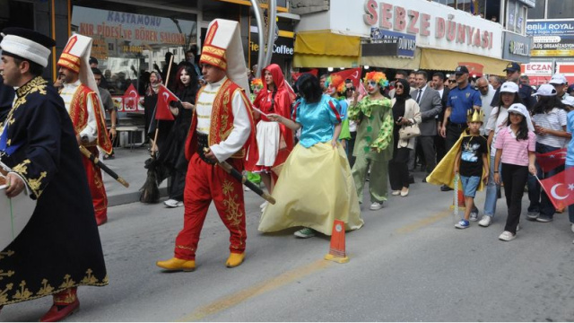 Sorgun Festivali kortej yürüyüşüyle başladı