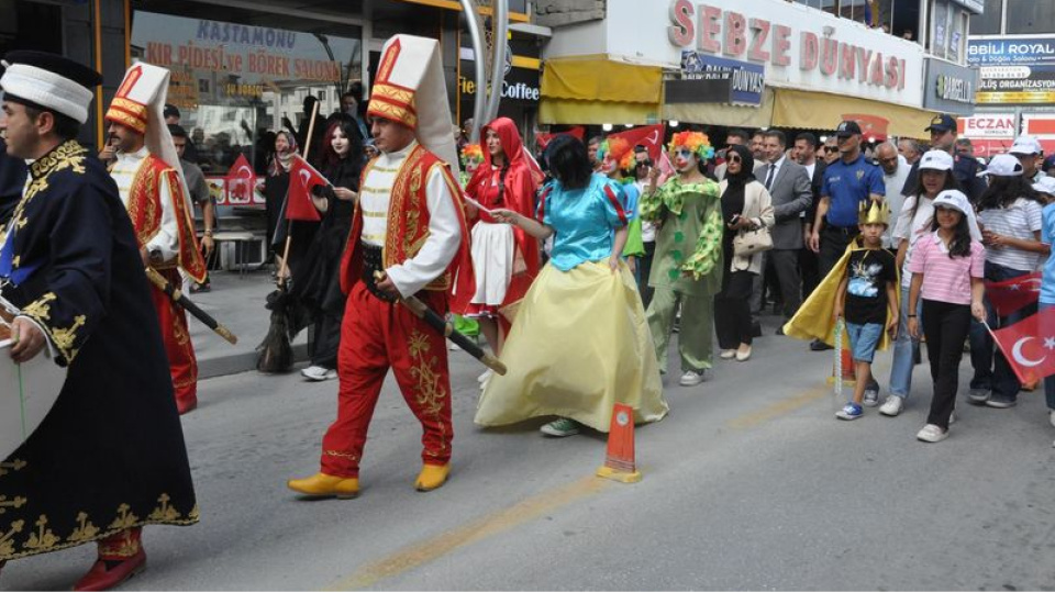 Sorgun Festivali kortej yürüyüşüyle başladı