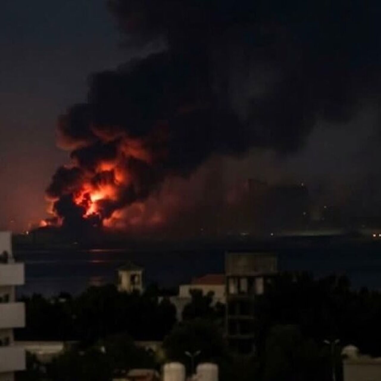 Yemen'de patlama sesleri