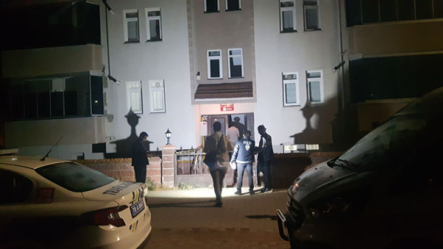 Balkondan düşen yaşlı adam öldü