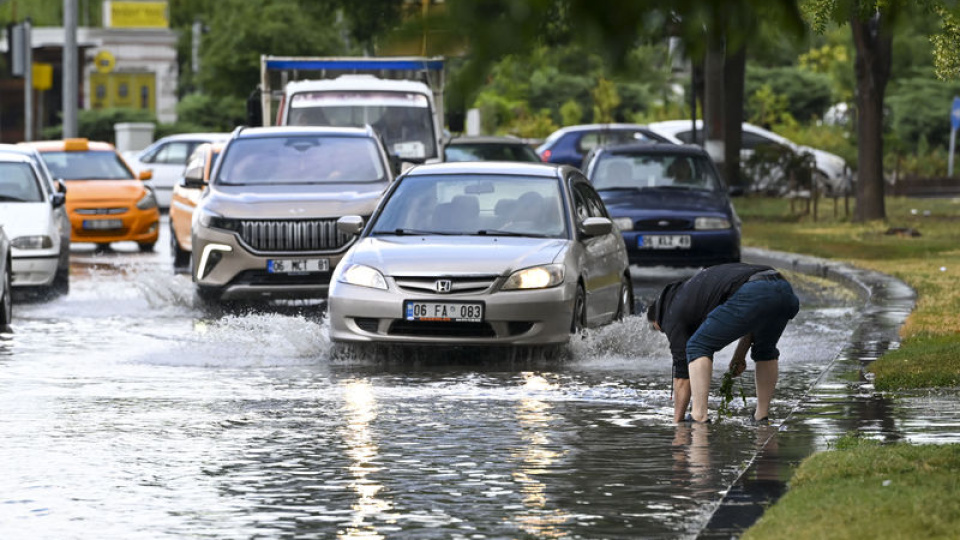 İstanbul ve Ankara'da şiddetli sağanak etkili oluyor
