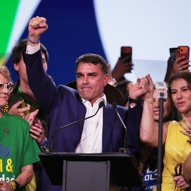 Bolsonaro'nun oğlu aday oldu