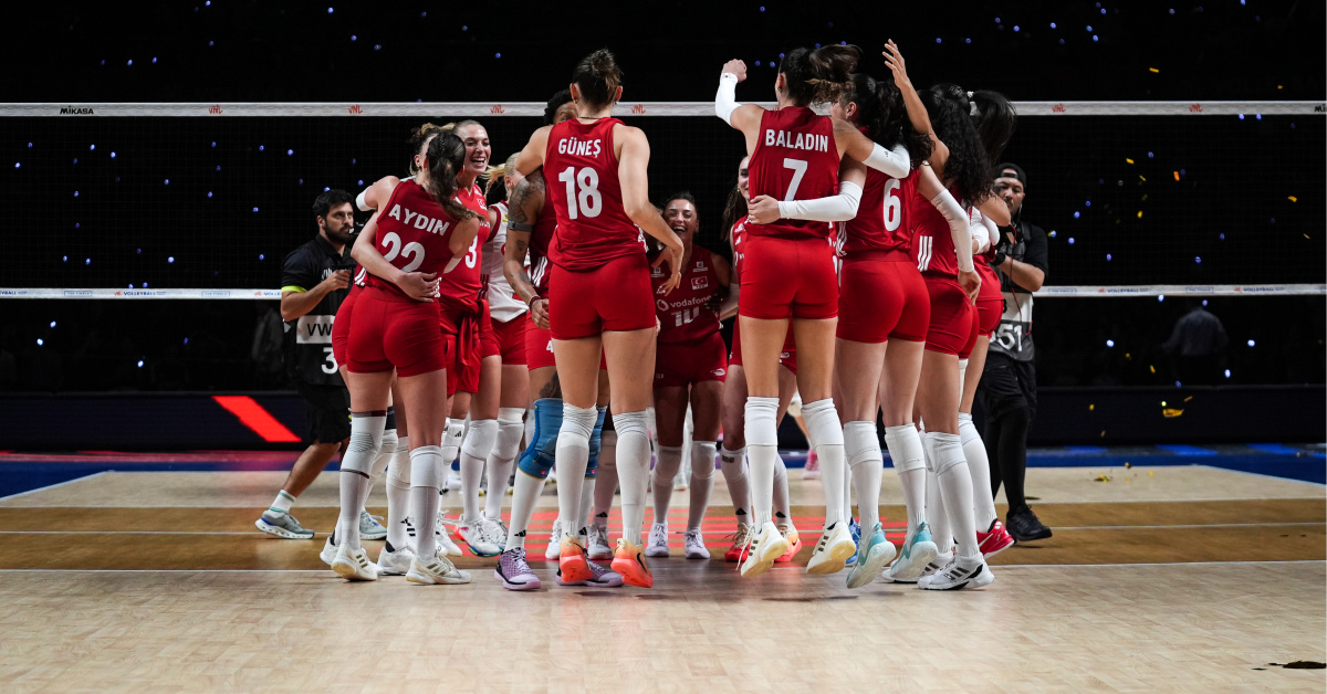 TFF ve kulüplerden Filenin Sultanları'na tebrik!