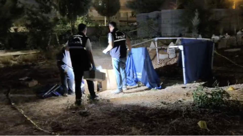 Mezarlıkta dehşet! Aynı aileden 3 kişi öldü