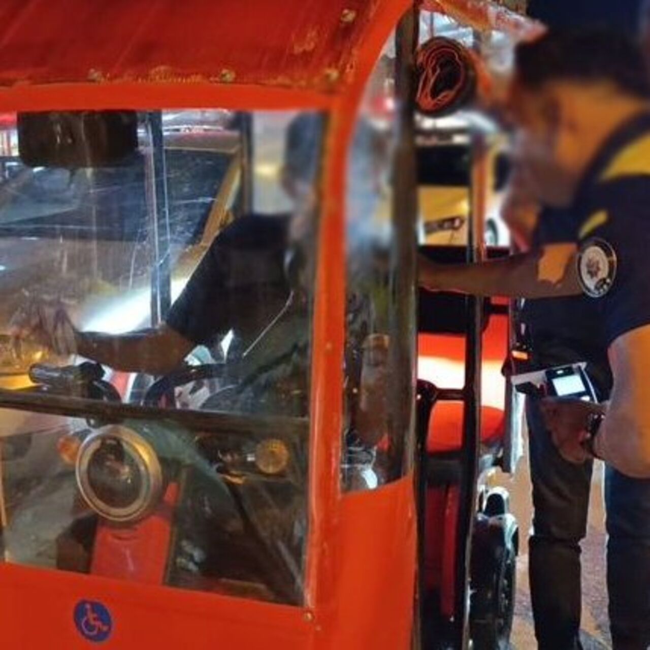 Alkolmetreyi üflemeyi reddeden sürücüye 192 bin lira ceza! haber görseli