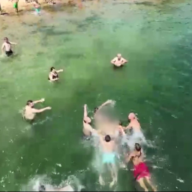 Tatilciler seferber oldu! Panik anları!