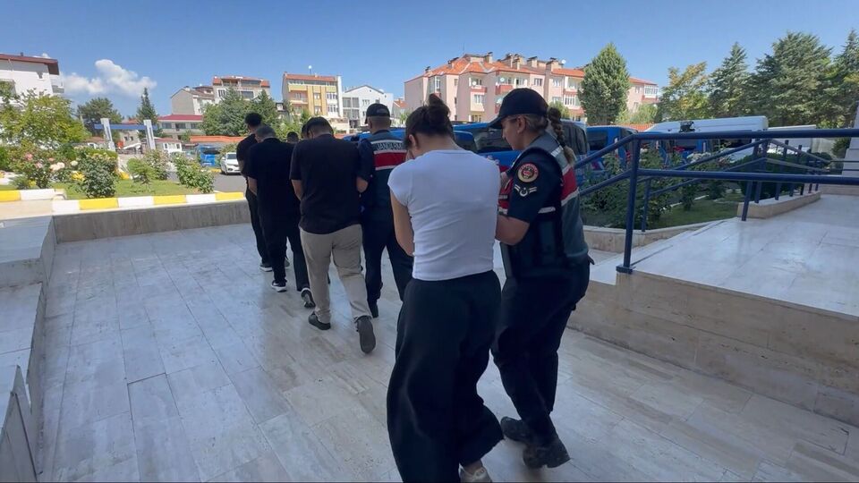 12 milyarlık operasyon: 100 tutuklama