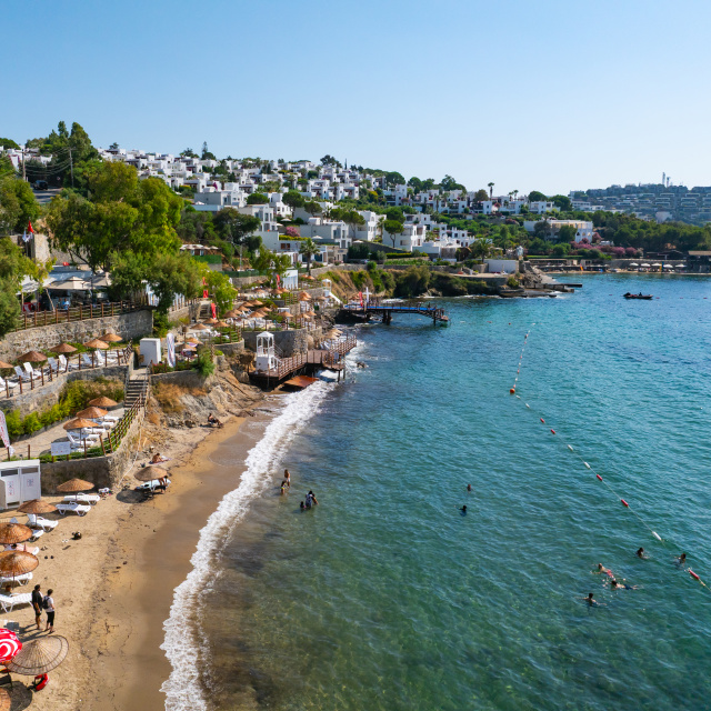 Bodrum halk plajlarında deniz ücretsiz lahmacun 250 TL